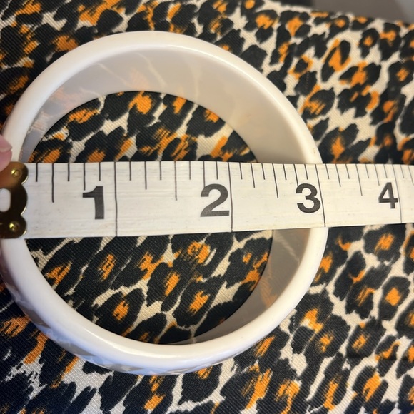 Vintage bangle w faux mother of pearl stripes - Picture 6 of 6